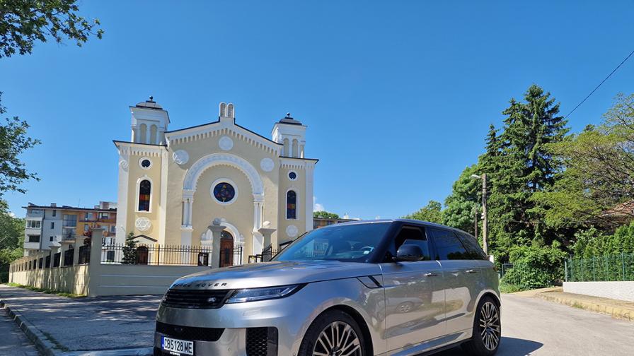 Зад волана на Range Rover Sport SV